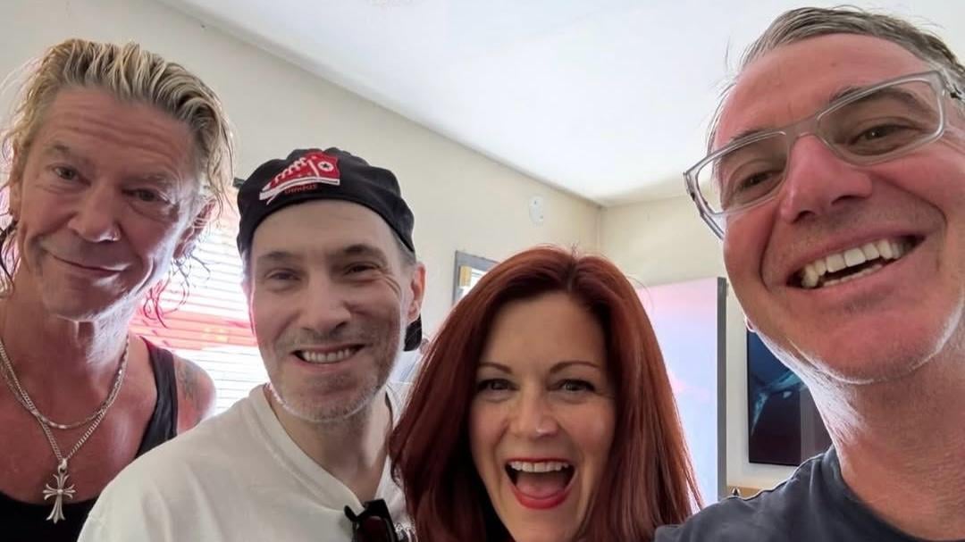 Stone Gossard volta às raízes punk de Seattle e Eddie aparece no show do Springsteen