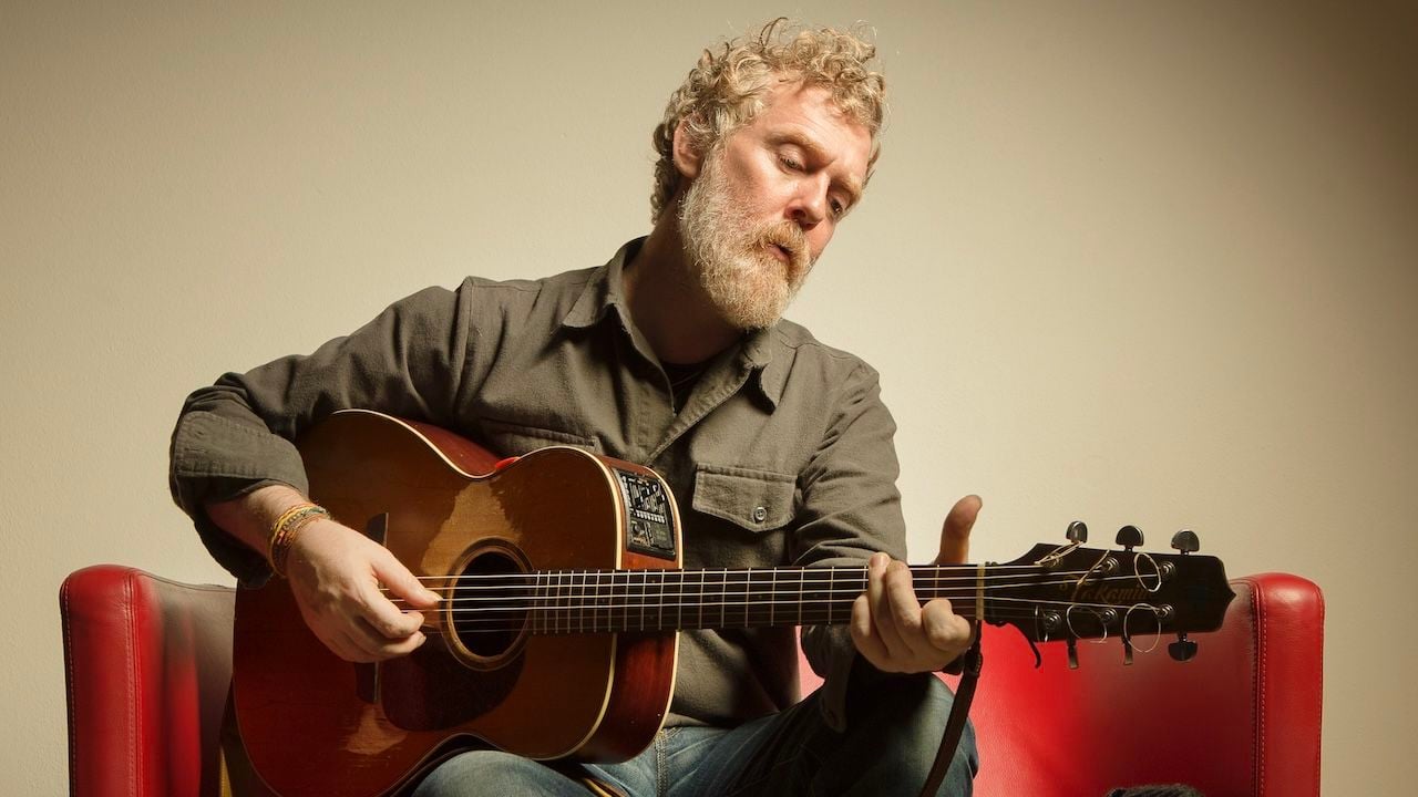Glen Hansard, guitarrista das Earthlings de Eddie Vedder, morre aos 56 anos