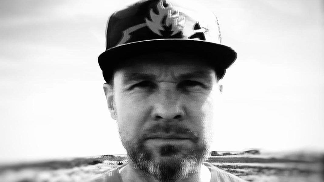 Jeff Ament lança fotobuch com imagens inéditas dos primeiros anos do Pearl Jam