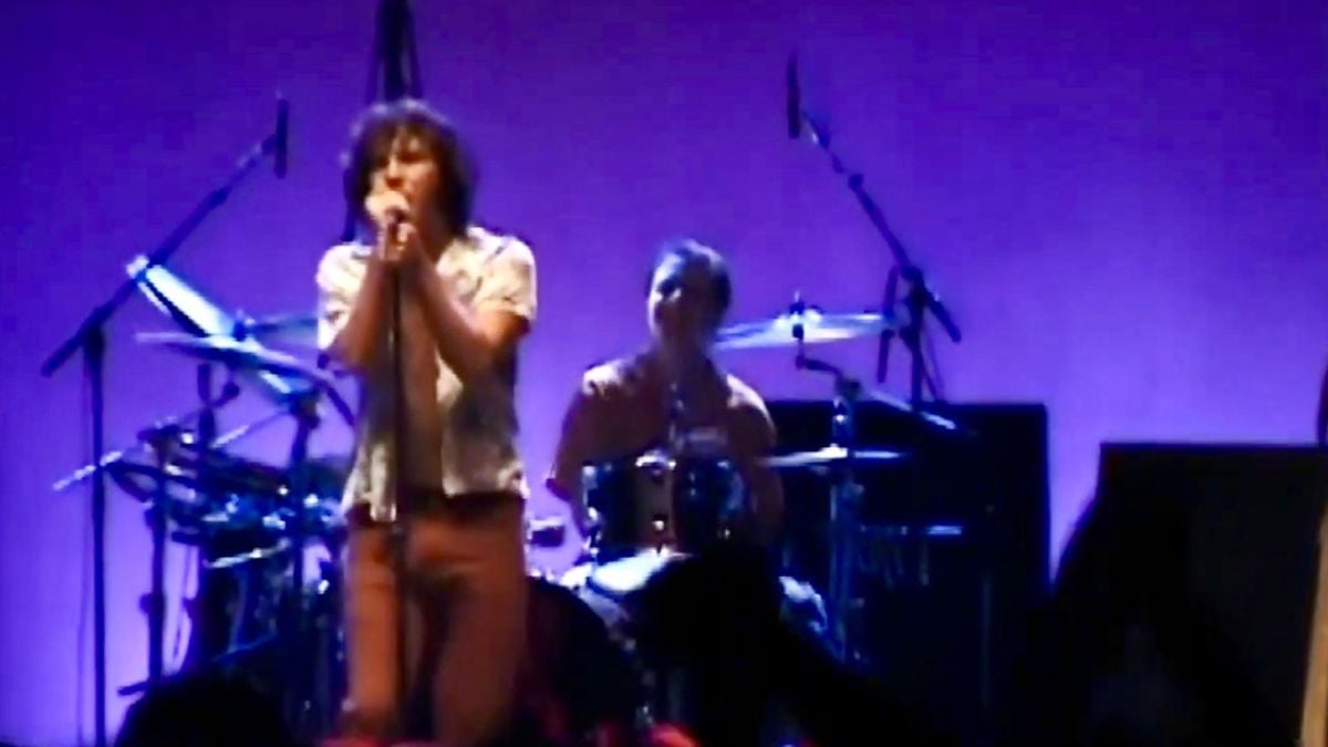 Soldier of Love: a cover do Ten Club de 1998 que ressurgiu 30 anos depois