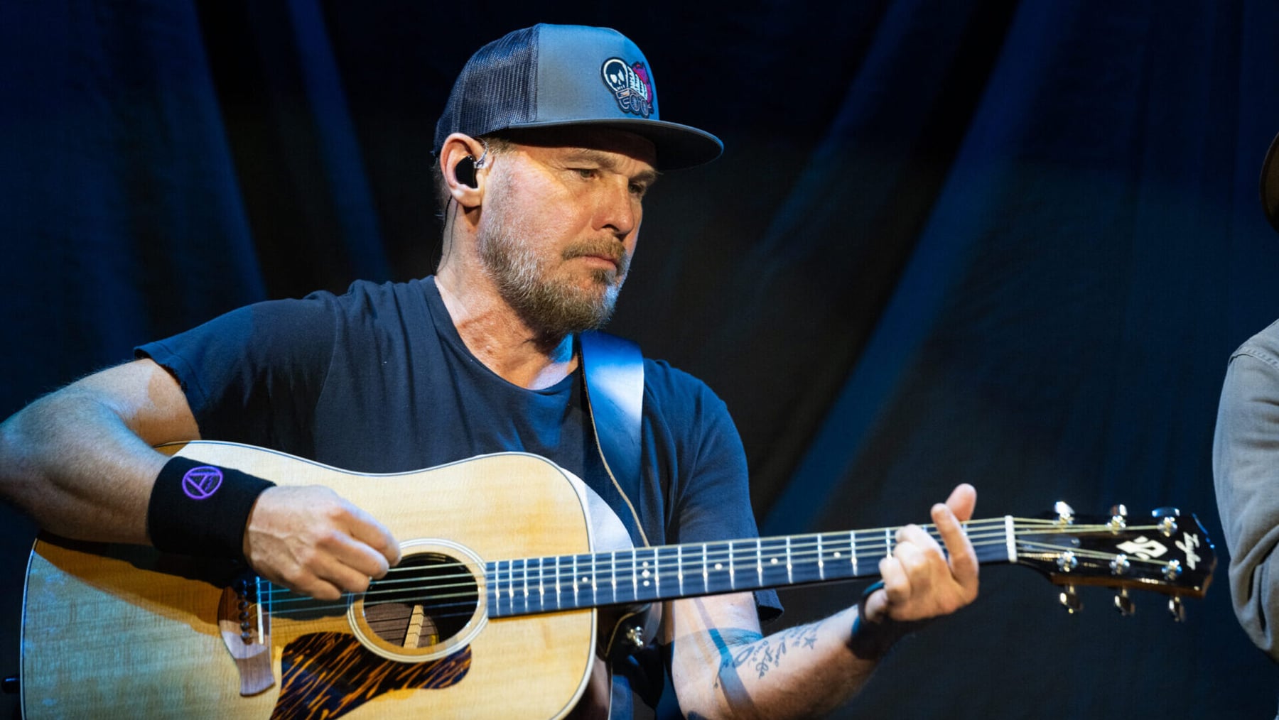 Jeff Ament revela bastidores de Vs., Ten e a turnê com Neil Young