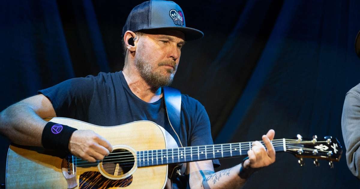 Jeff Ament publica 'Since Forever', livro com 30 anos de fotos do Pearl Jam