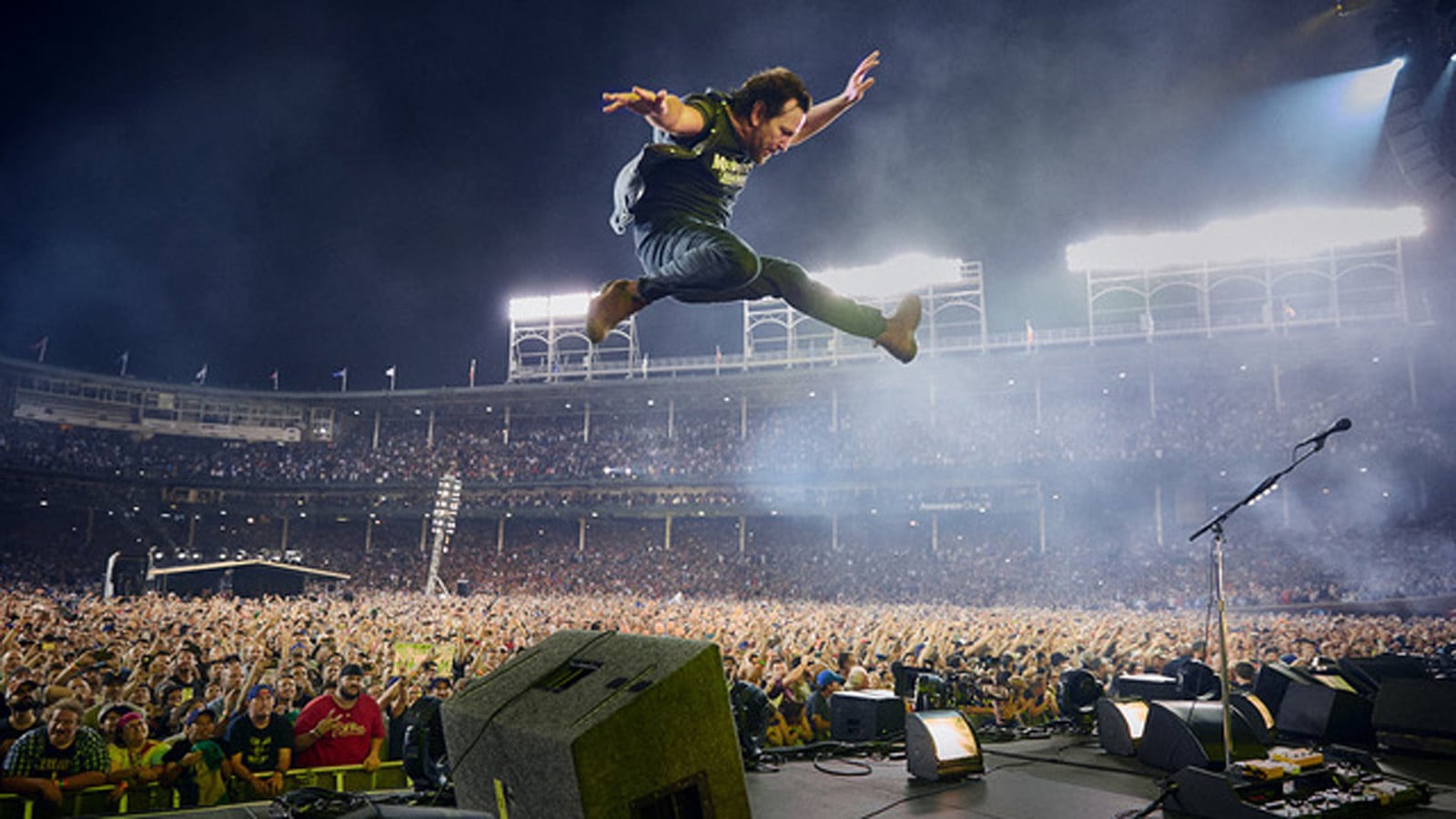 Vedder fala do próximo PJ e Cameron revela projeto Soundgarden com Cornell