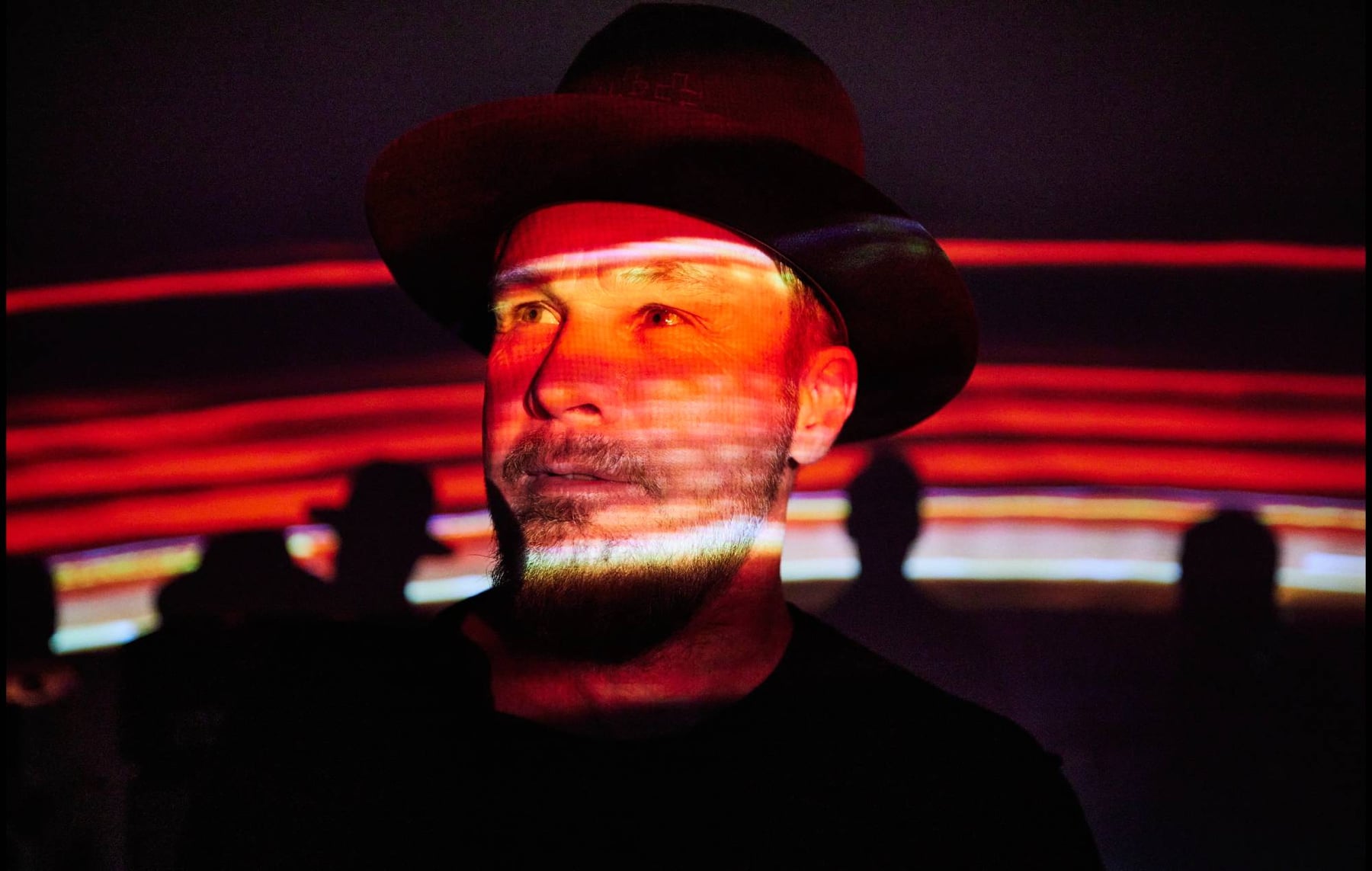 Jeff Ament lança livro fotográfico 'Since Forever' com 250 fotos dos anos 90